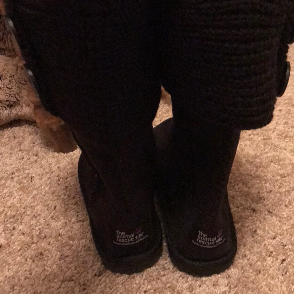 ❌SOLD❌Animal Rescue winter boots - Picture 2 of 4